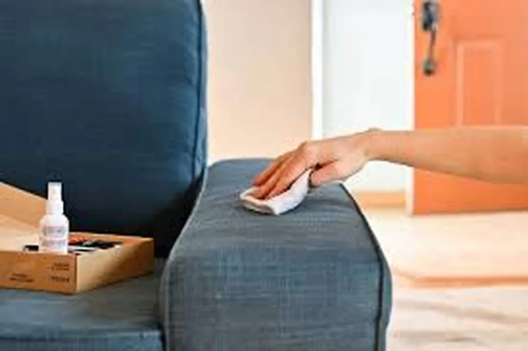 بهترین مایع برای شستن مبل در خانه چیست؟