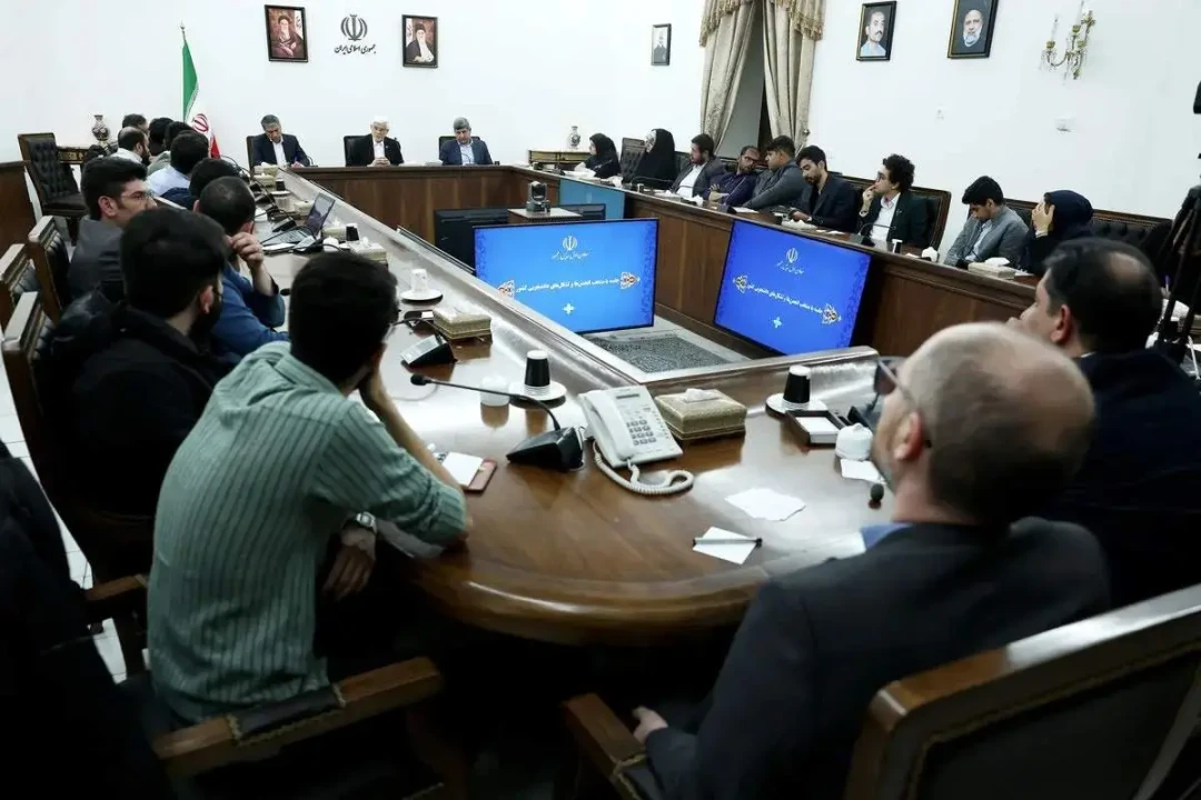 عارف: دانشجویان مانند گذشته حاضر به پرداخت هزینه نیستند